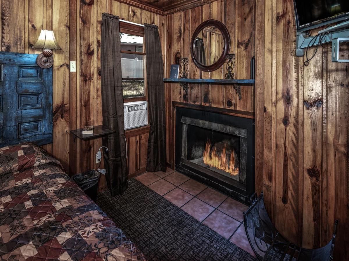 Apache Village 4, King Studio, Midtown, Sleeps 2 Ruidoso Exteriér fotografie